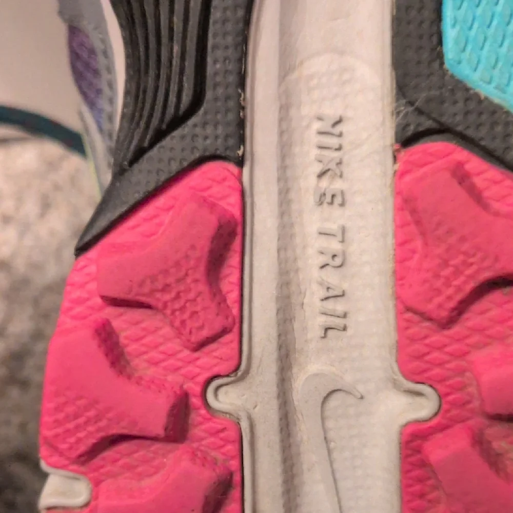 Nike Women's  Pink and Teal Trail Shoes - Picture 3 of 9